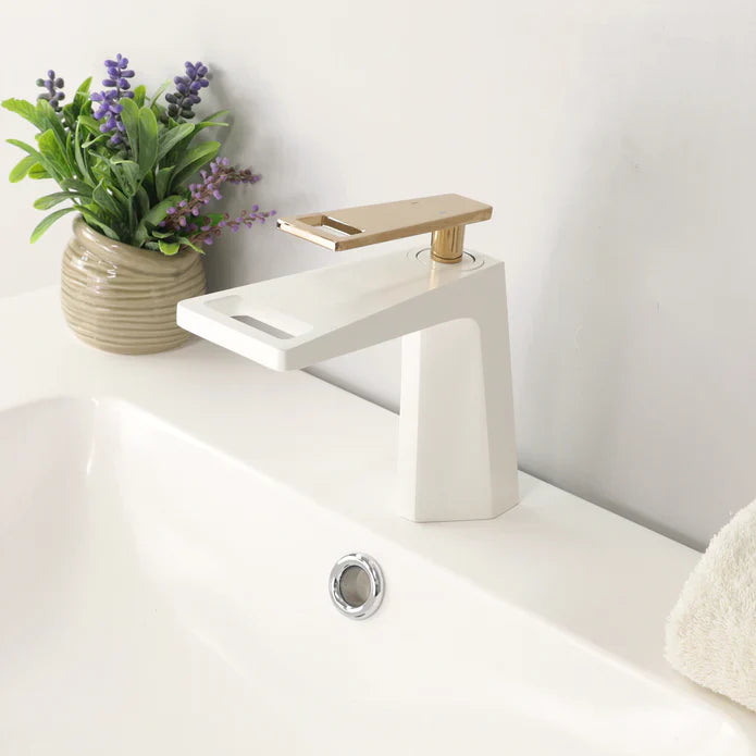 Kodaen Delta Single Hole Bathroom Faucet F11132