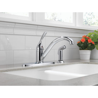 Delta Classic Single Handle Kitchen Faucet With Spray