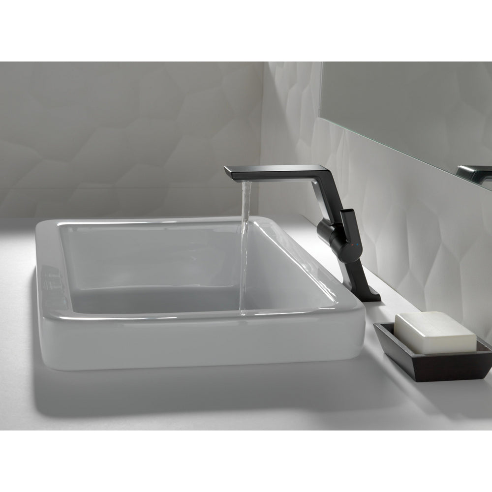 Delta Pivotal Single-handle Mid-height Lavatory Faucet