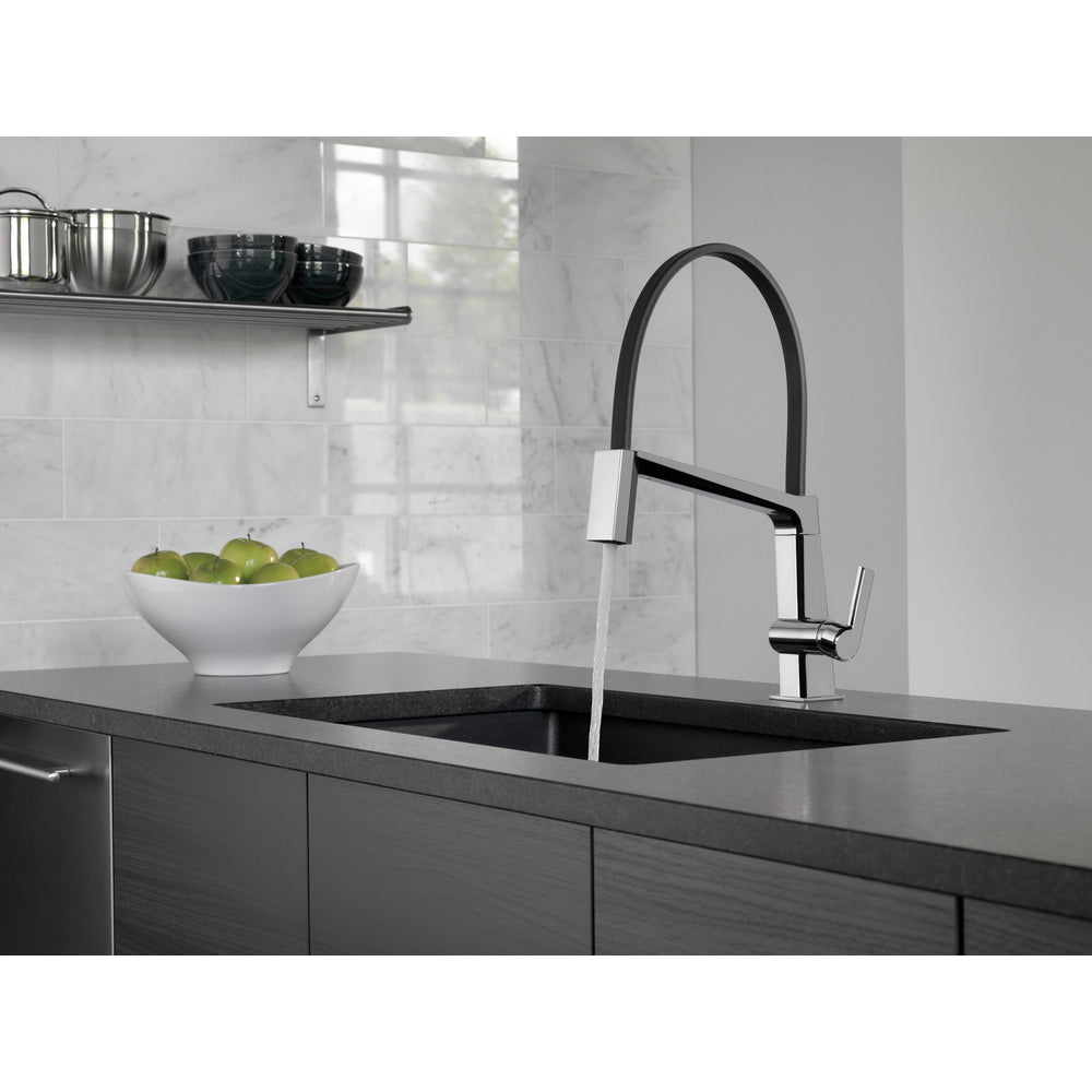 Delta Pivotal Single Handle Exposed Hose Kitchen Faucet